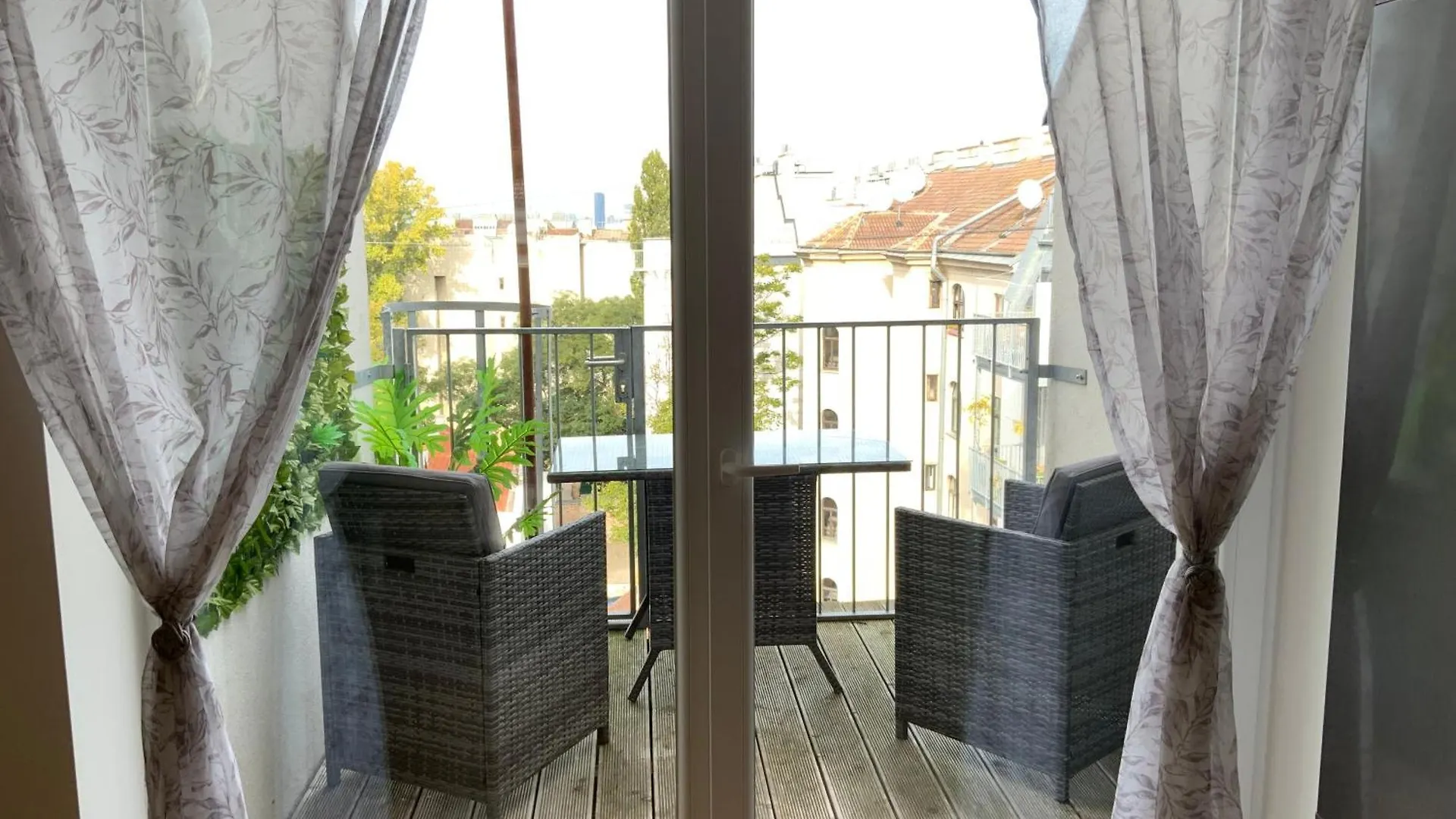 Stadtparadies L Dg5'14 Viyana Avusturya